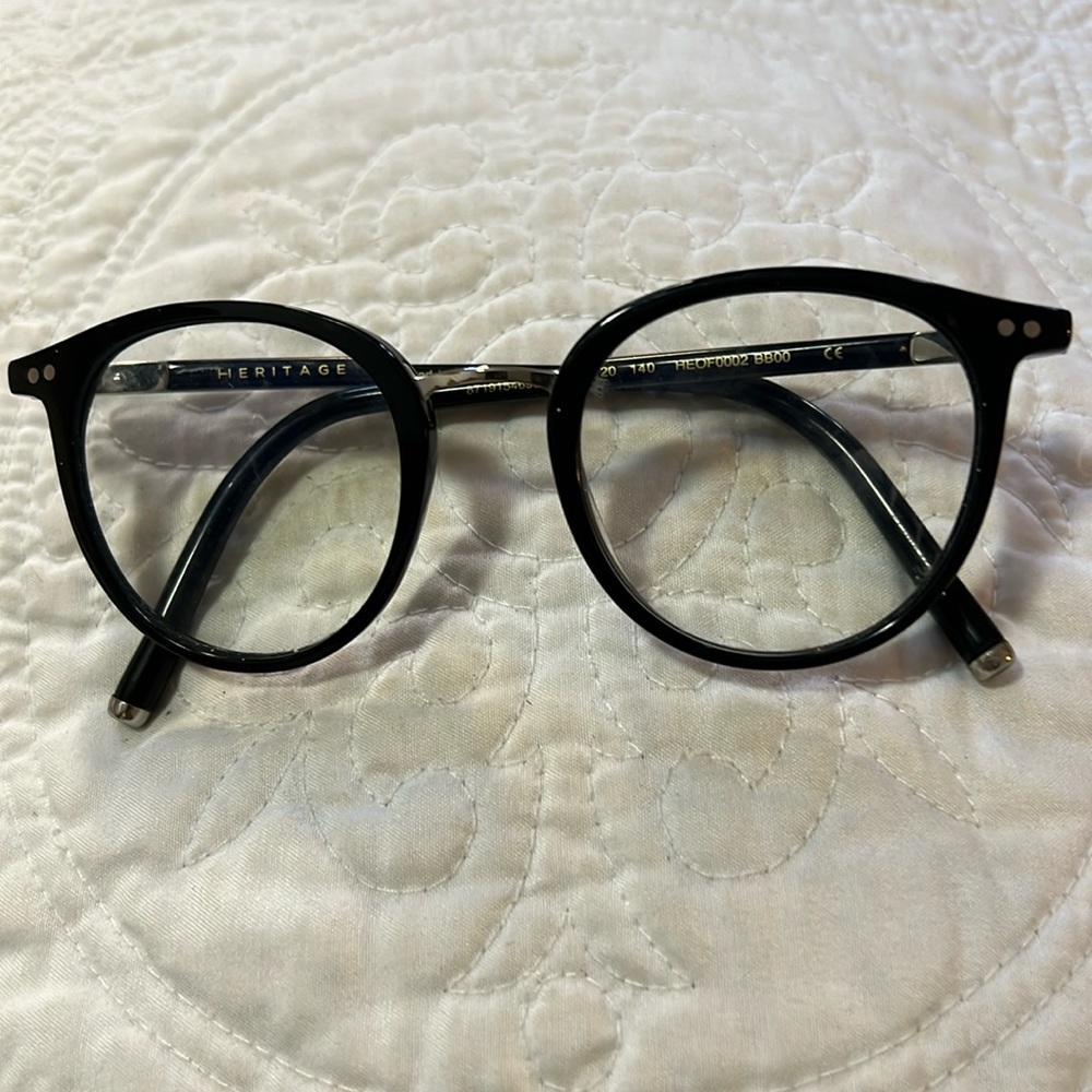 Prescription round frames designed,like new.